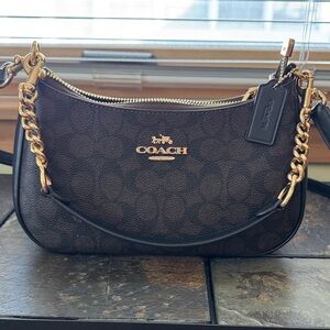 Coach Teri Shoulder Bag Signature Canvas Walnut Black Gold